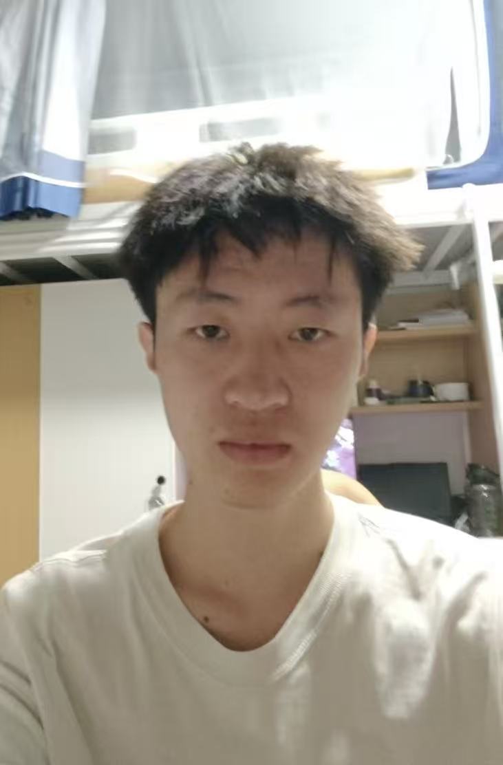 吴泽原照片