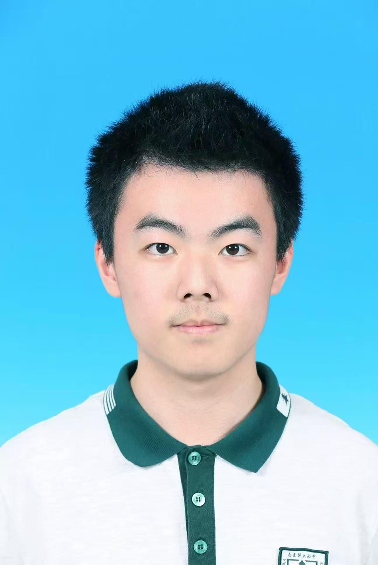杨承轩照片